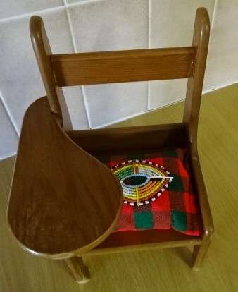 KIDCRAFT VINTAGE WOODEN LUXE DOLLY CHAIR (HEIGHT 25 CM X WIDTH 14 CM)