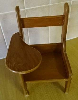KIDCRAFT VINTAGE WOODEN LUXE DOLLY CHAIR (HEIGHT 25 CM X WIDTH 14 CM)