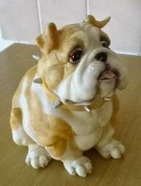 BEAUTIFUL  FUN BULLDOG RESIN MONEY BOX (HEIGHT 15 CM X WIDTH 12 CM)