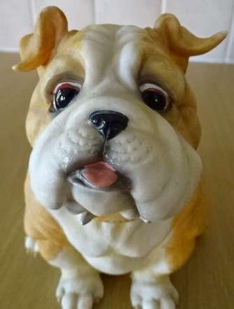 BEAUTIFUL  FUN BULLDOG RESIN MONEY BOX (HEIGHT 15 CM X WIDTH 12 CM)