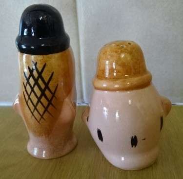 VINTAGE BESWICK LAUREL AND HARDY SALT AND PEPPER SET