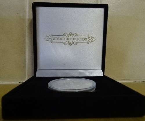 TWO BITCOIN COLLECTABLE ITEMS IN BLACK CASES (GOLD AND SILVER PLATED)