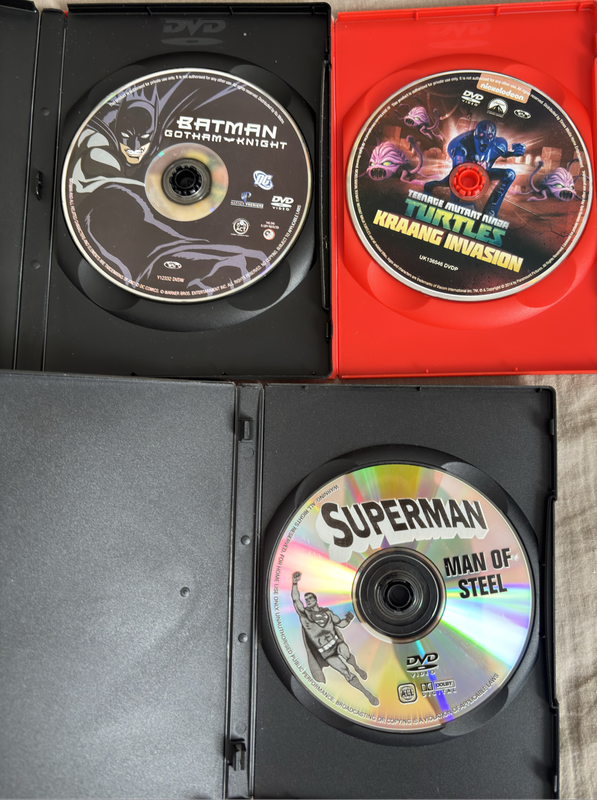 DVDs Batman Gotham Knight, TMT Kraang Invasion & Superman Man of Steel