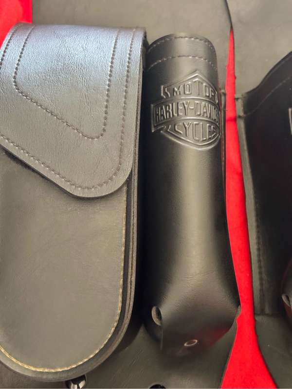 Harley Davidson Saddlebag Guard Bag with Water Bottle holder x 2, Two Gel Seats
