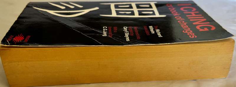 I Ching or Book of Changes Classic Collectable 1989 The Richard Wilhelm translation