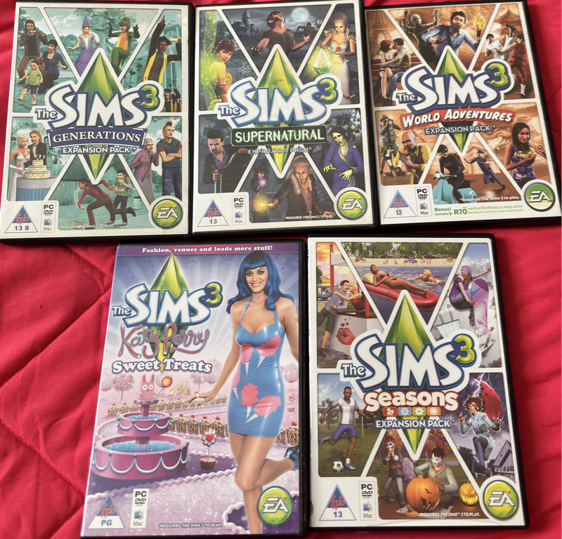 PC DVD Sims 3 Lot of five Games
