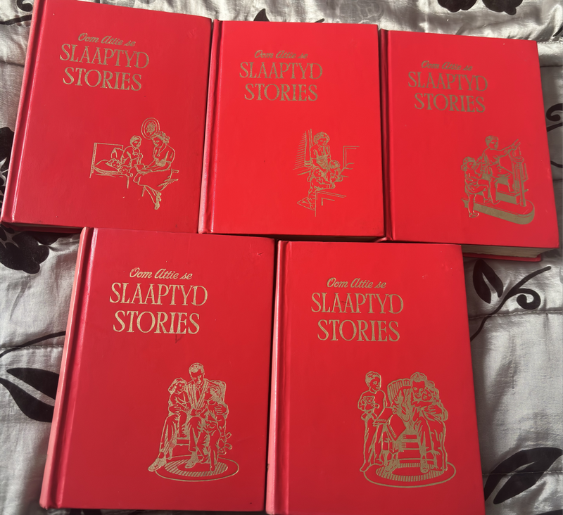Oom Attie se Slaaptyd Stories 1941 Fyf Boeke Oud Goeie Toestand Deel 1-5