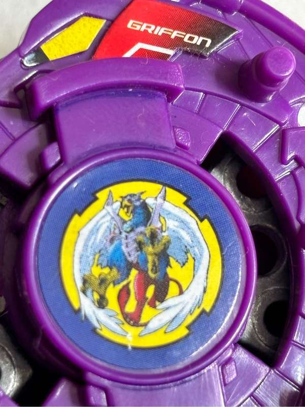 Vintage Collectable Bayblade Griffon Hasbro 2002 metal centre and Launcher piece blue