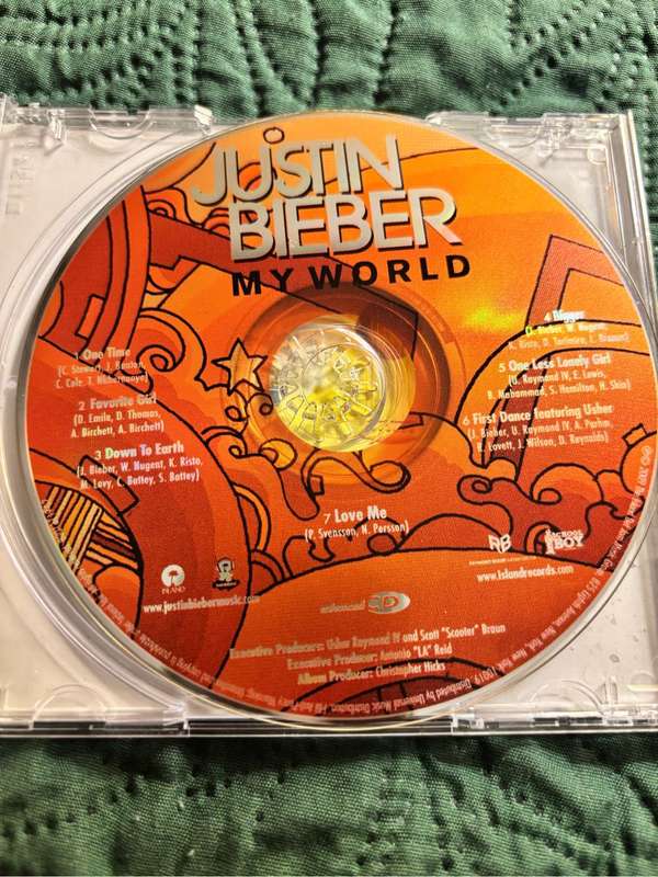 Justin Bieber 2 CD Combo Believe Acoustic 2013 and My World 2009