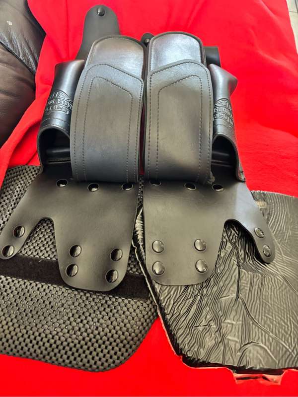 Harley Davidson Saddlebag Guard Bag with Water Bottle holder x 2, Two Gel Seats
