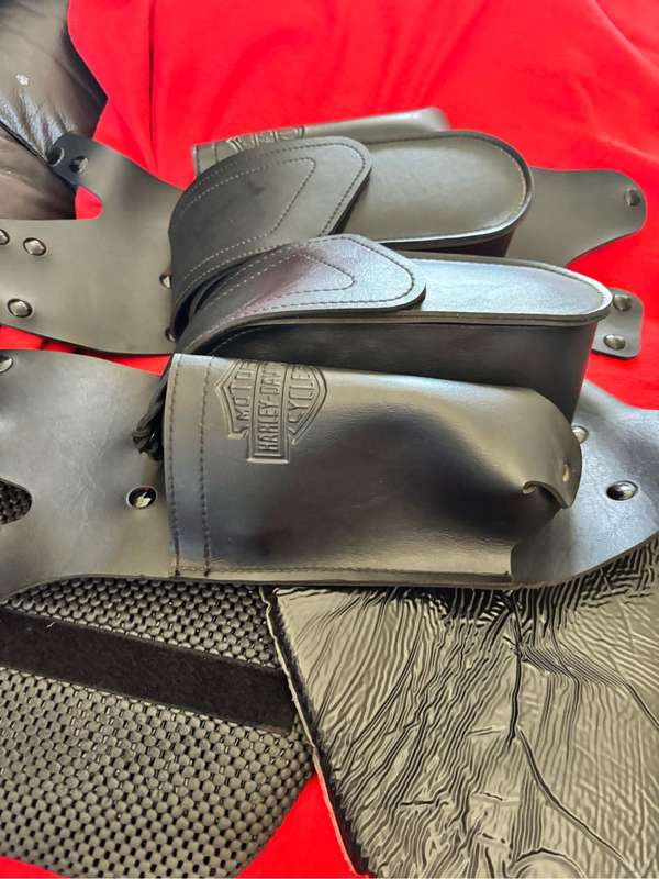 Harley Davidson Saddlebag Guard Bag with Water Bottle holder x 2, Two Gel Seats