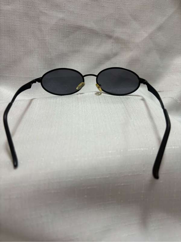 Sunglasses Metal Black 140  Oval Shape