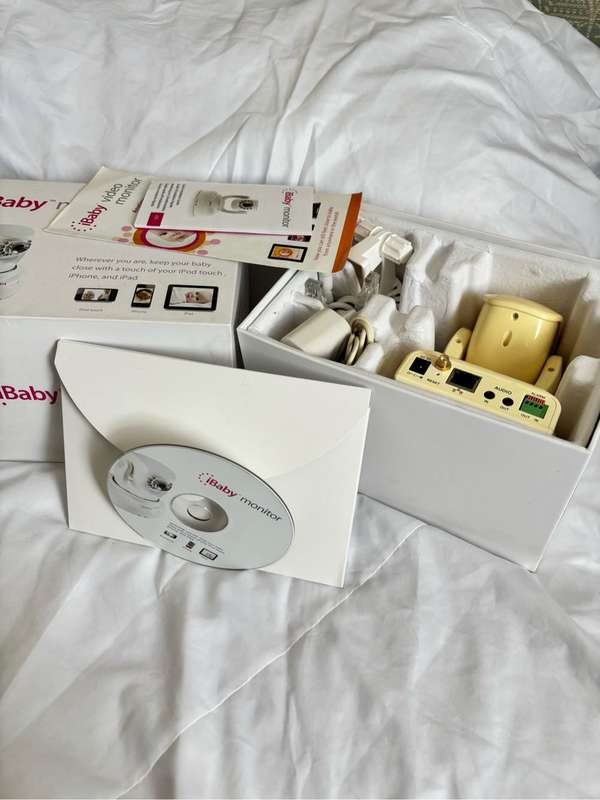 Baby Monitor In Box All accessories