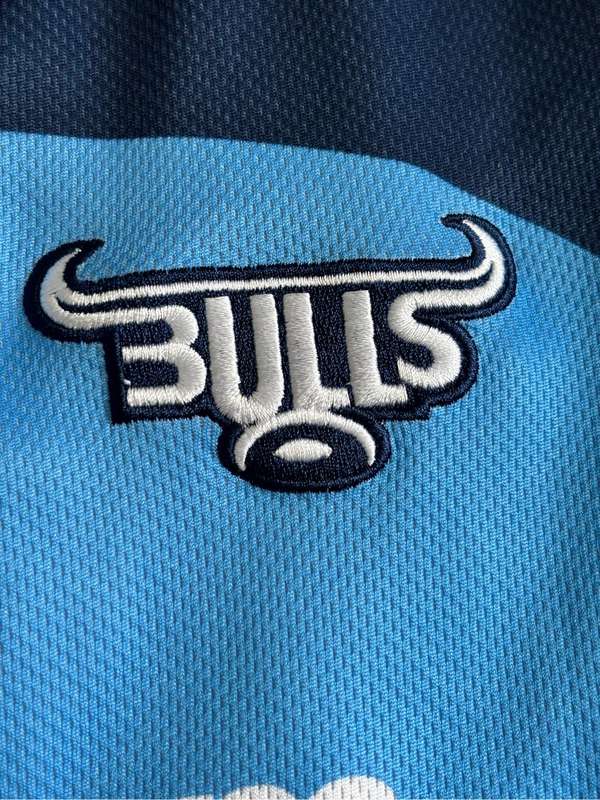 Vodacom Blue Blulls Jersey Super Rugby Wonens 60cmlong x 50cm wide