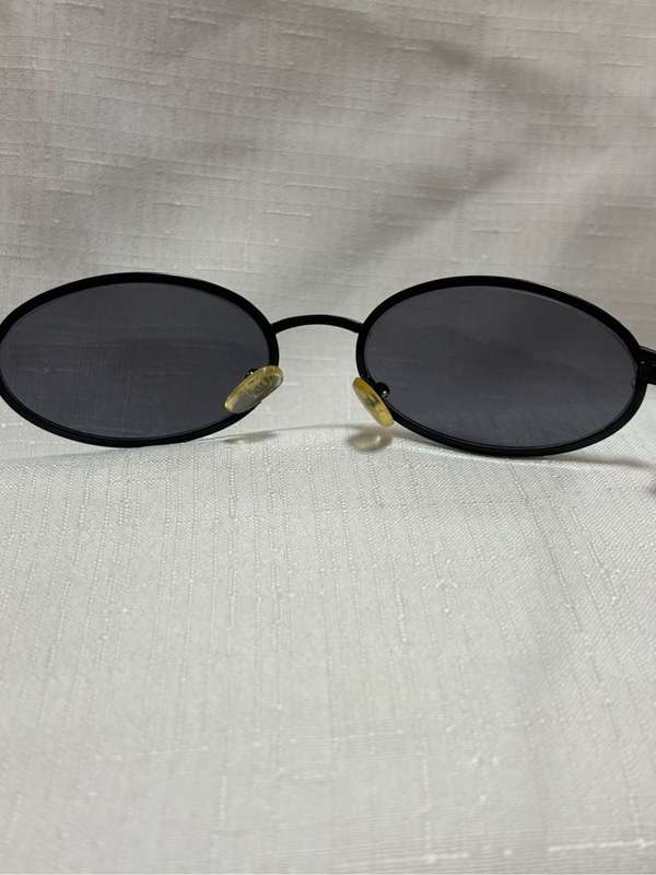 Sunglasses Metal Black 140  Oval Shape