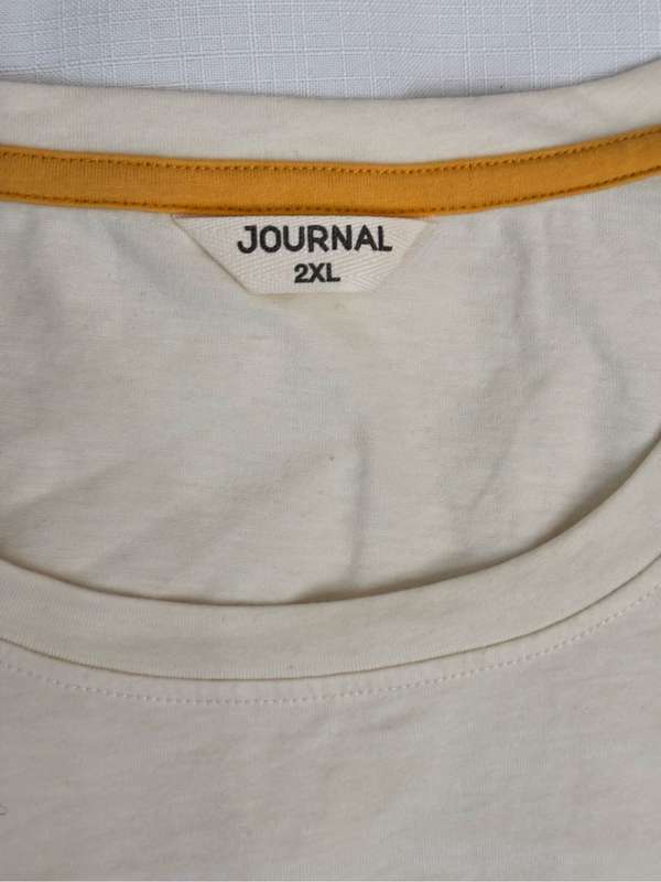 Journal T-shirt size 2xL beige with print Womens