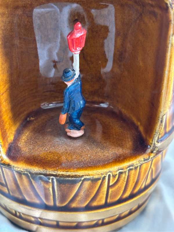 Beer Stein Music Box Unique Vintage Man on Lamp Post Winding