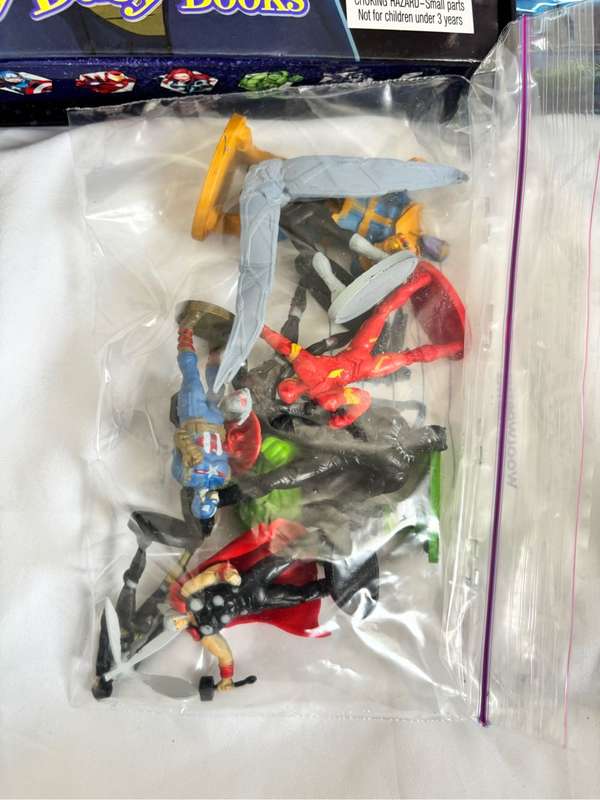 Marvel Avengers Assemble and Avengers Storybook, 11 and 9 Figurines and Large Playmat