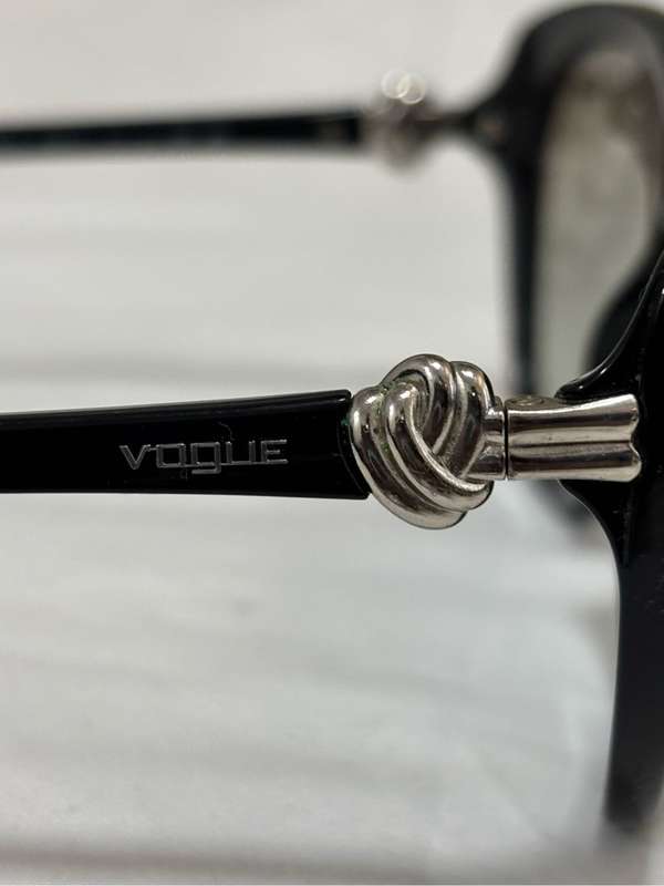 Vogue Sunglasses VO 5060-S W44/11 135mm 53-19