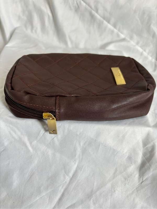 Amenities Bag South African Airways Quilted Gold Marking