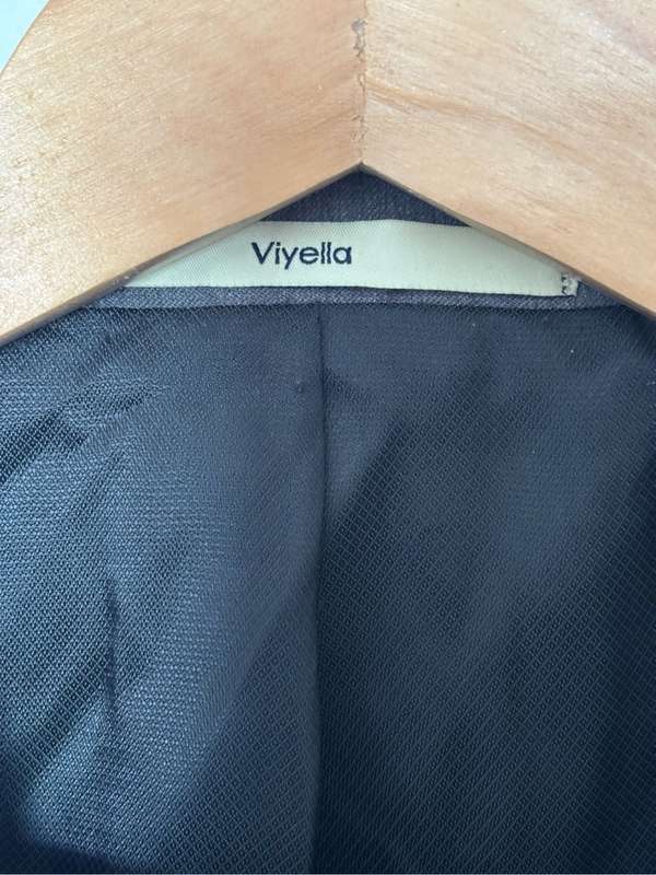 Viyela Suit Grey Jacket Size 44R Pants 33/34