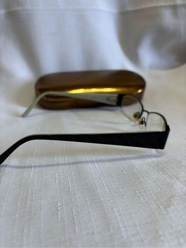 Guess Eyewear Frame and Gold Case Rectangle