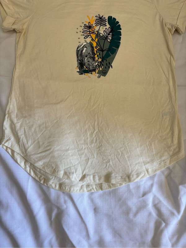 Journal T-shirt size 2xL beige with print Womens