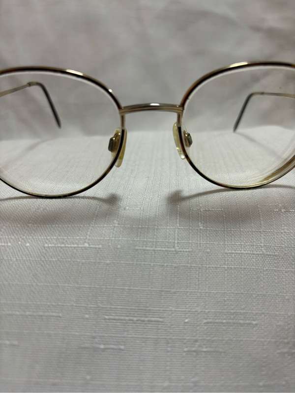 Eyewear Gold Frame with beautiful design