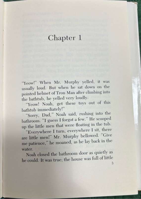 Awfully Short for the fourth grade Elvira Woodruff drawings by Will Hillenbrand 1st Edition 1989