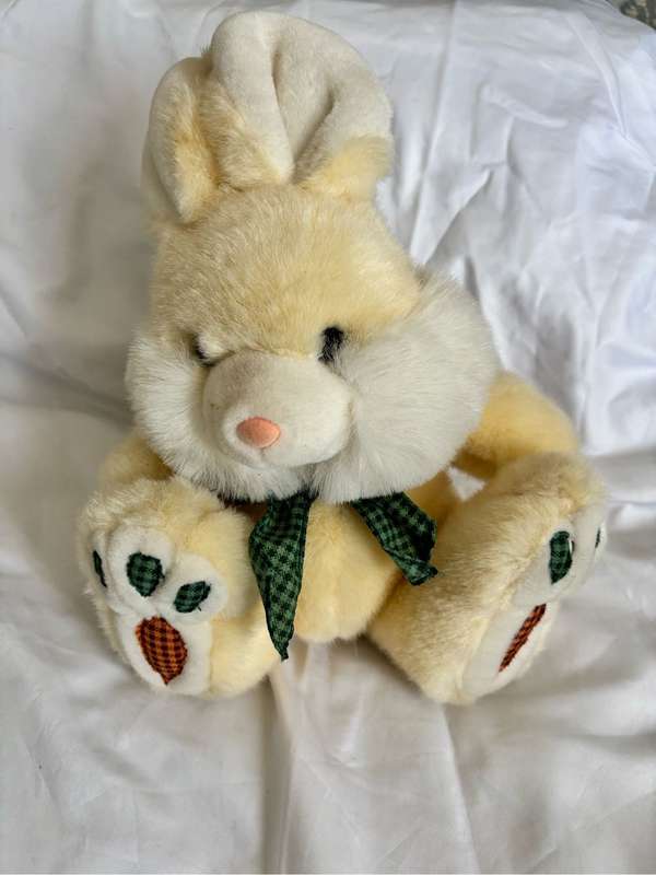 Easter Bunny Rabit with Carrot Feet Green Bow