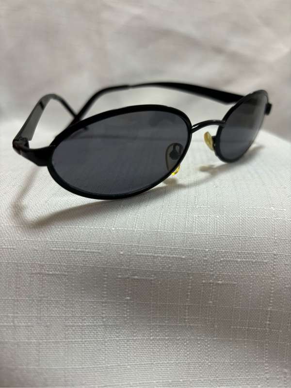 Sunglasses Metal Black 140  Oval Shape