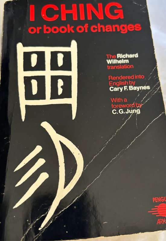 I Ching or Book of Changes Classic Collectable 1989 The Richard Wilhelm translation