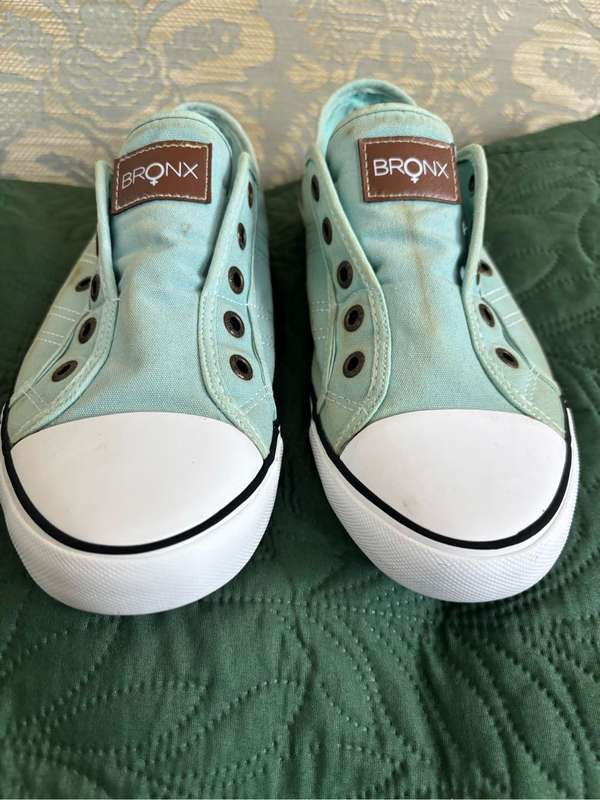 Bronx Slip In Canvass Womens Shoes Green Size 8