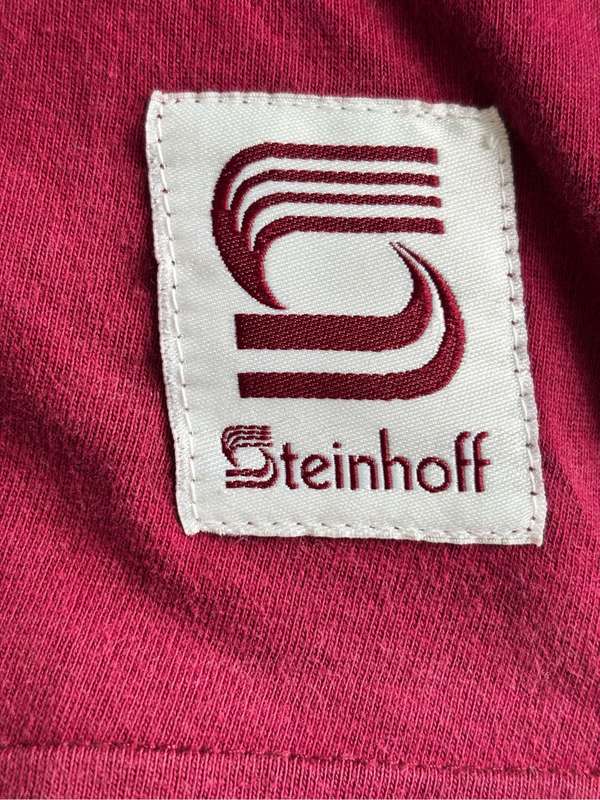 Maties Steinhof print t-shirt red size medium Rugby