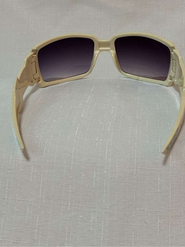Oakley Sunglasses Unique Design and Pattern limited small crack see pics