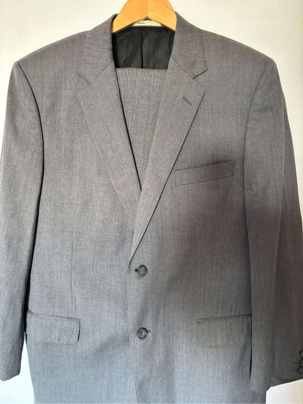 Viyela Suit Grey Jacket Size 44R Pants 33/34