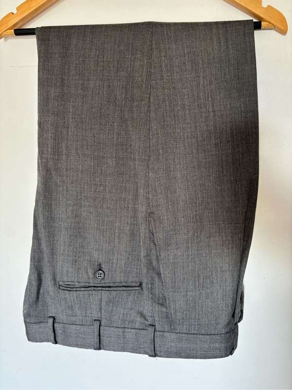 Viyela Suit Grey Jacket Size 44R Pants 33/34