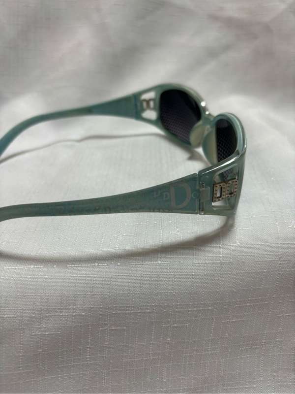 Blou Bulle Sunglasses Supporter Collectable