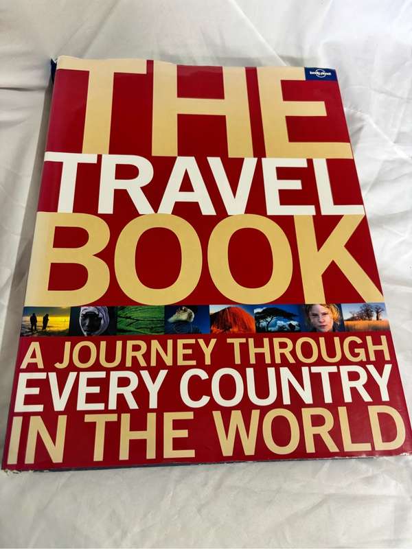The Travel Book 36cmx28cm isbn 1-74104-451-0