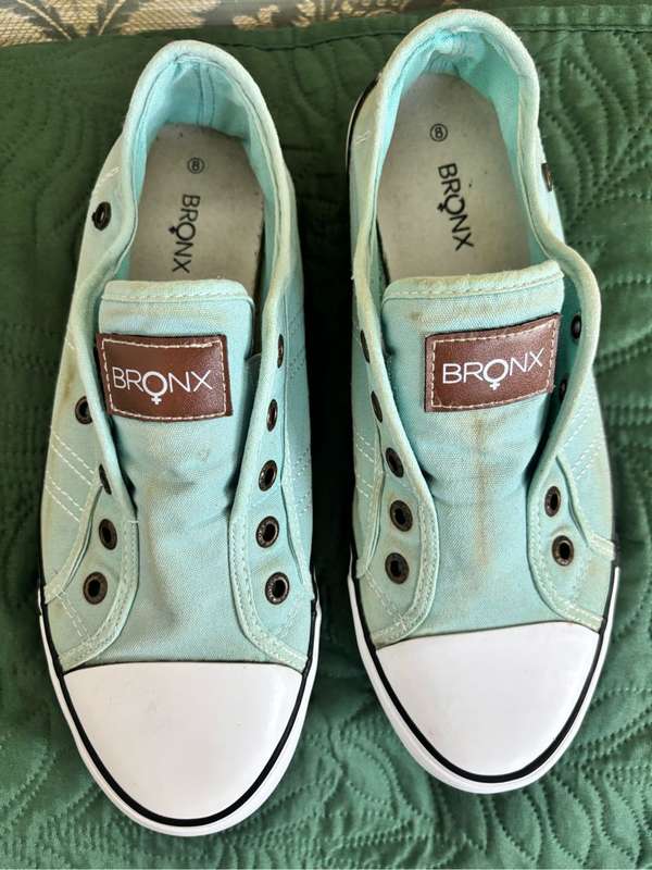 Bronx Slip In Canvass Womens Shoes Green Size 8