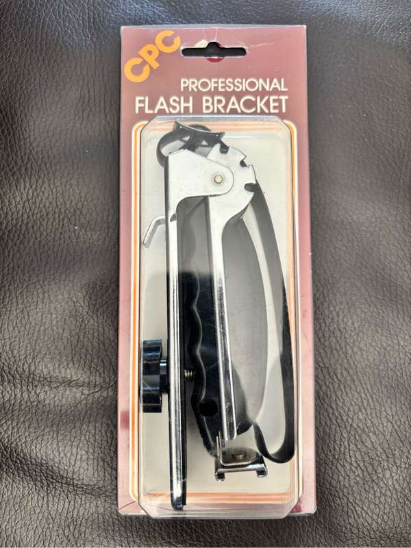 Professional Flash Bracket for Digital Cameras