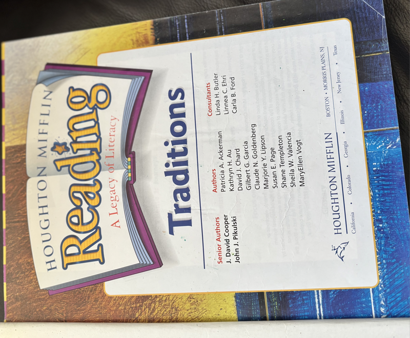 Houghton Mifflin Reading Traditions A Legacy of Literacy 720 Pages