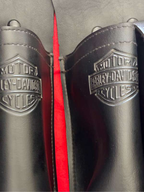 Harley Davidson Saddlebag Guard Bag with Water Bottle holder x 2, Two Gel Seats