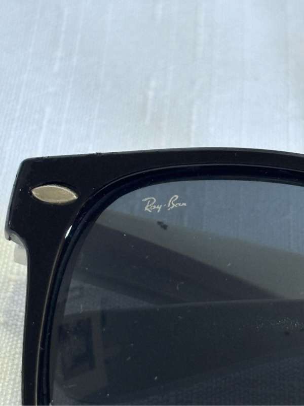 Ray-Ban Black and White Plastic Frame Cat Eye