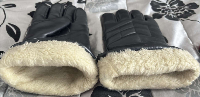 Motor Cycle Gloves Black Faux Leather Fur Inside