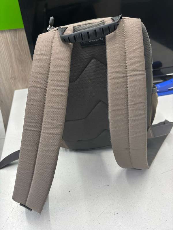 Canon 77D Camera Body, Charrger, Battery and Camera Bag, Body Cap, Memory Card