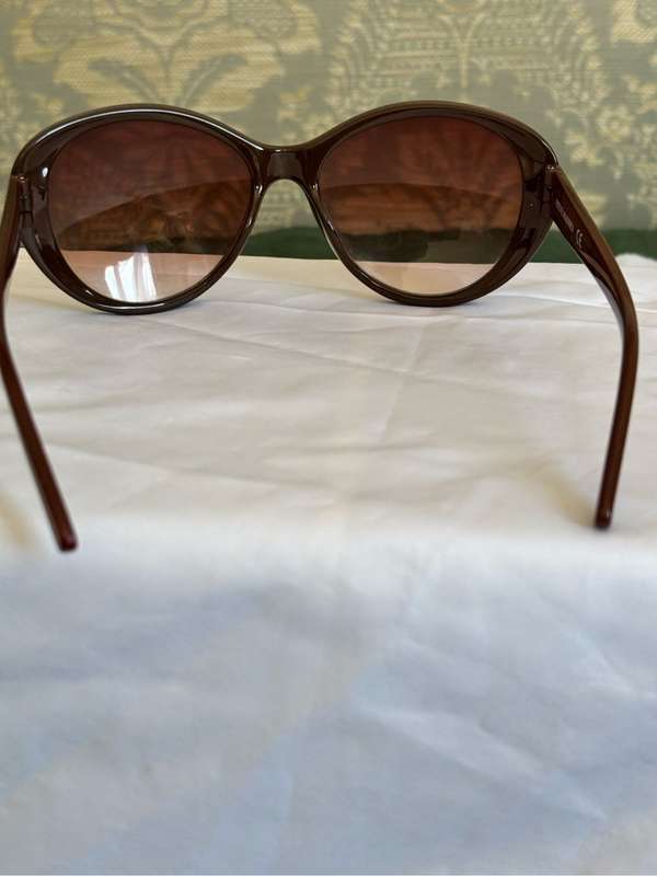 Steve Madden Sunglasses Brown PDSML1203-B S5355 BRN light scratches inside lense