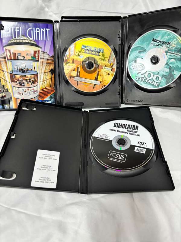 PC DVD and CD Games Combo Zoo Tycoon , Simulator Collection , Hotel Giant