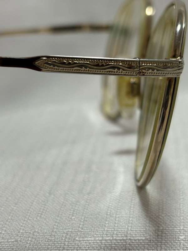 Eyewear Gold Frame with beautiful design