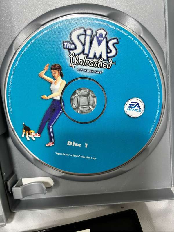 PC CD ROM The Sims 3 Games lot Unleashed , Vacation , Sims 2 disk 1